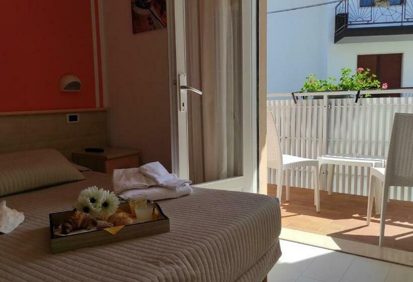 バルコニー付きスタンダードルーム, Eliani