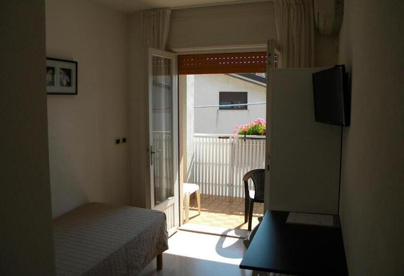 バルコニー付きシングルスタンダードルーム, Eliani