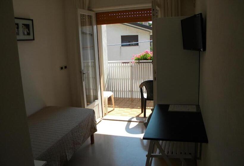 バルコニー付きシングルスタンダードルーム, Eliani