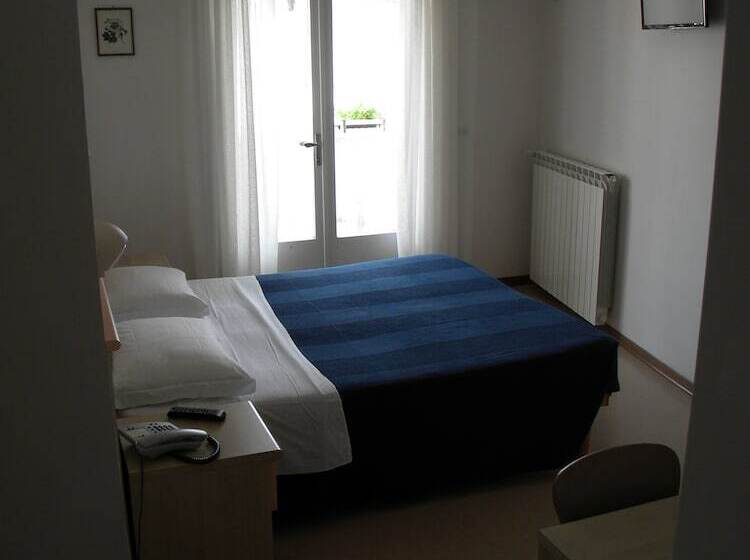 バルコニー付きスタンダードルーム, Eliani