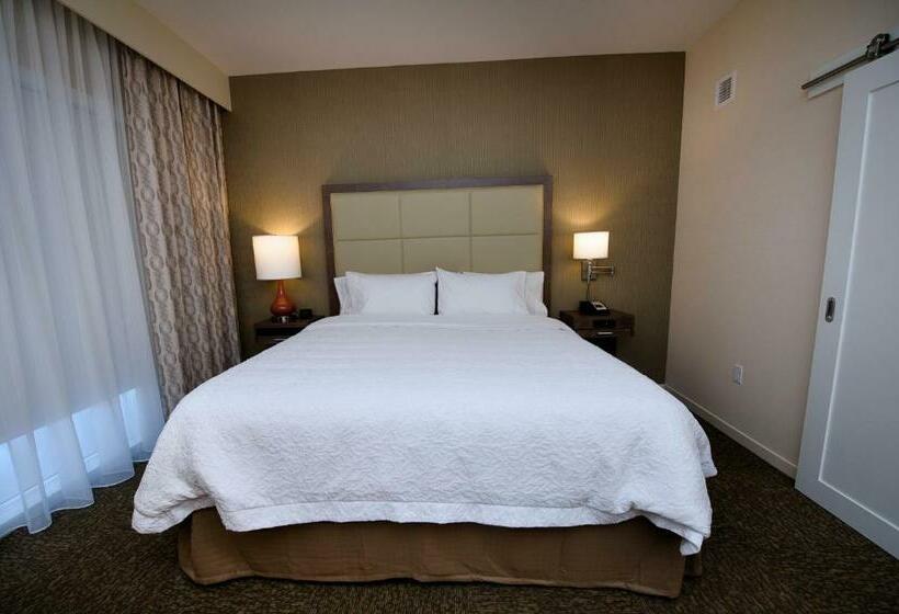 Люкс Кровать Кинг, Hampton Inn & Suites By Hilton Truro