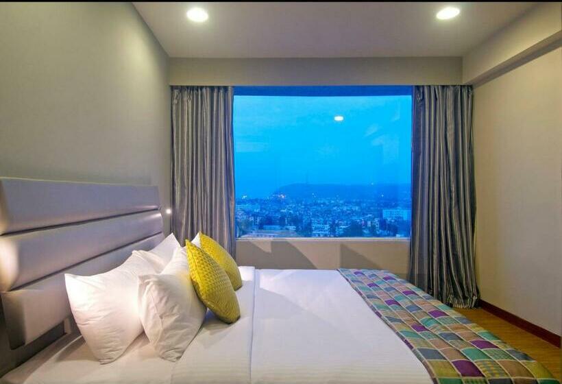 Suite Junior, Keys Select By Lemon Tree Hotels, Visakhapatnam