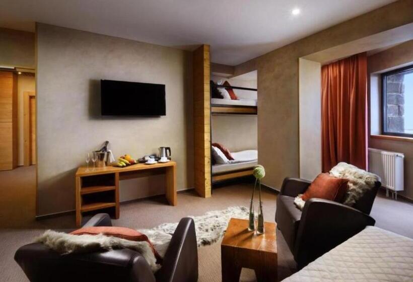 غرفة عائلية, Noc Na Chopku, Rotunda