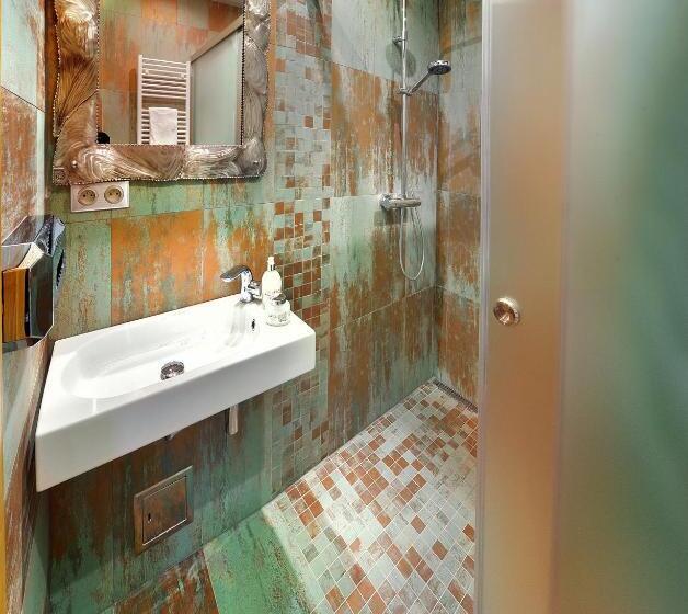 غرفة عائلية, Noc Na Chopku, Rotunda