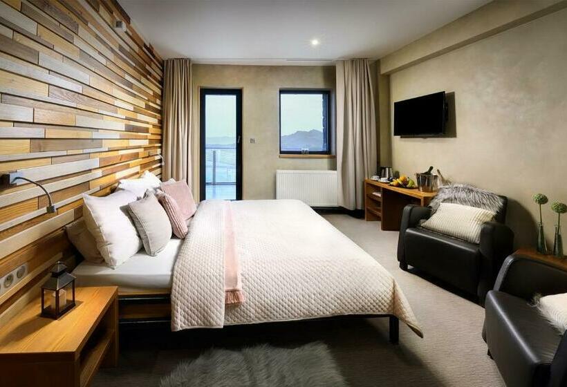 غرفة ديلوكس, Noc Na Chopku, Rotunda