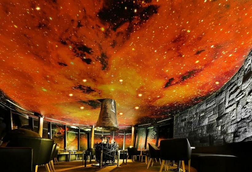 디럭스 룸, Noc Na Chopku, Rotunda