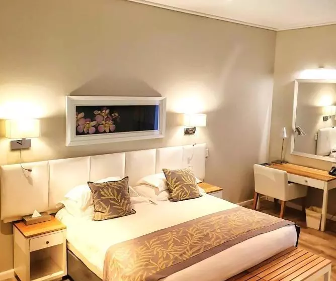 Standard-huone Puutarhanäkymä, Royal St. Andrews Hotel, Spa And Conference Centre