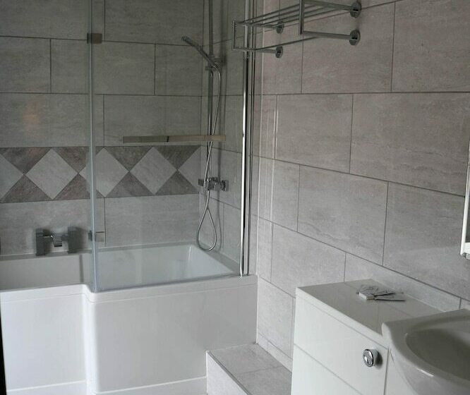 اتاق استاندارد, Schooner