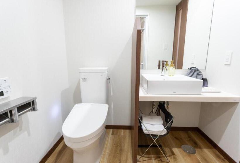 غرفة قياسية فردية, Sundays Amami