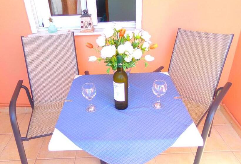 스탠다드 스튜디오, Katerina Seaside Studios