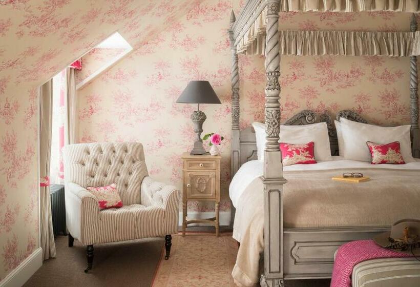 חדר סופריור עם מיטת קינג, Meikleour Arms Hotel And Restaurant