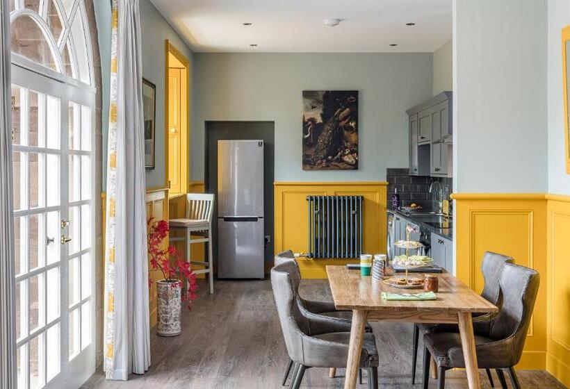 ツーベッドルーム ヴィラ, Meikleour Arms Hotel And Restaurant