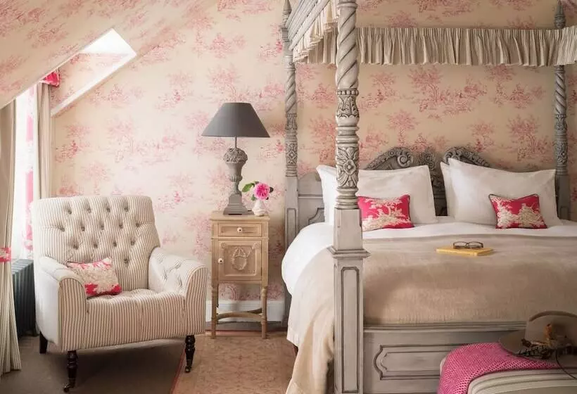 اتاق سوپریور با تخت بزرگ, Meikleour Arms Hotel And Restaurant