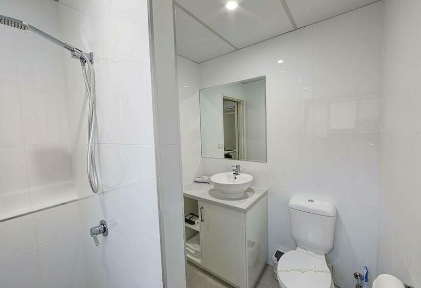 חדר סטנדרט עם מיטת קינג, Chalet Motor Inn