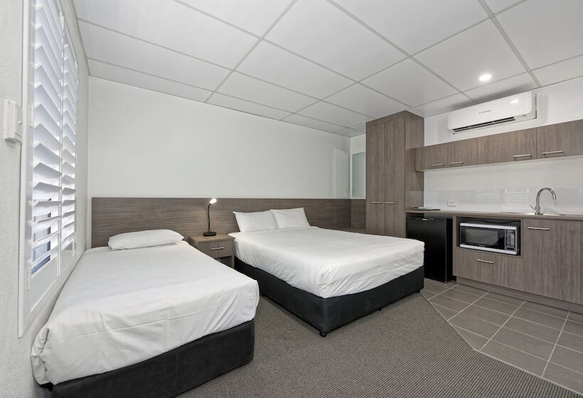 חדר סטנדרט לשלושה, Chalet Motor Inn