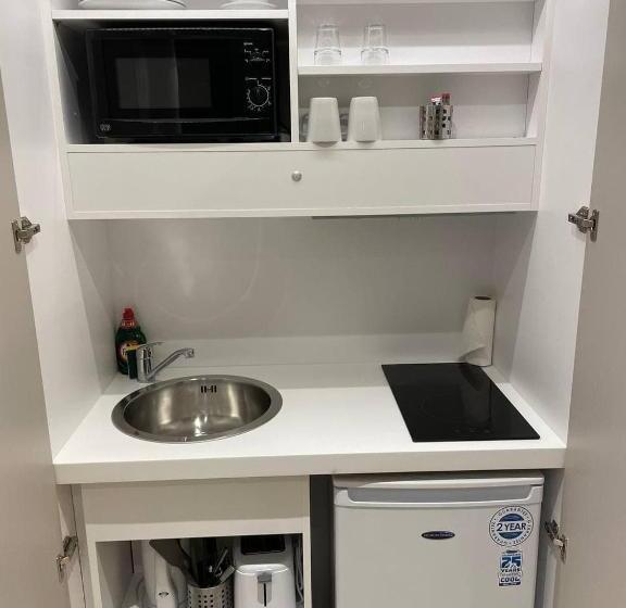 شقة غرفة واحدة, Nox Kensington