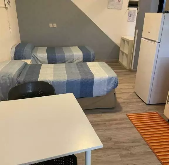 استودیوی استاندارد, Residence Europa