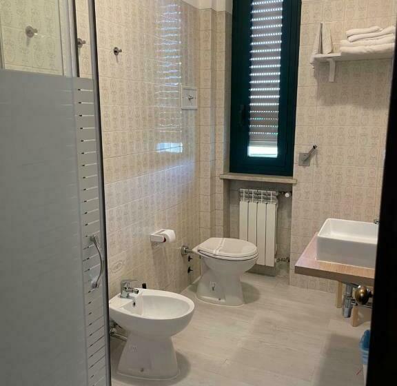 استودیوی استاندارد, Residence Europa