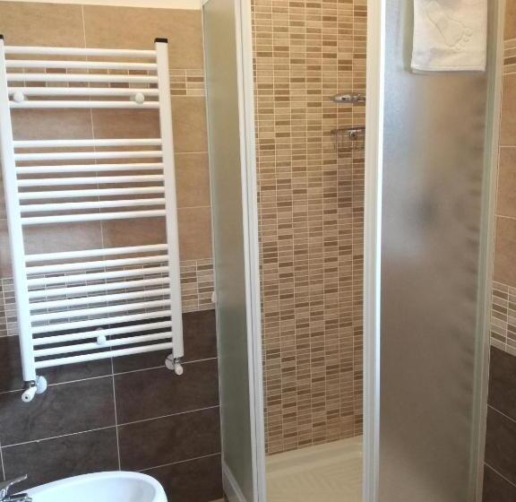 Номер Стандарт, The Yellow House