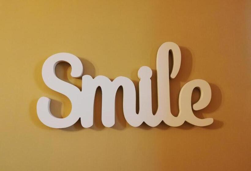 Номер Стандарт, The Yellow House