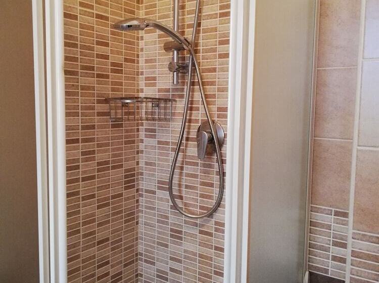 Номер Стандарт, The Yellow House