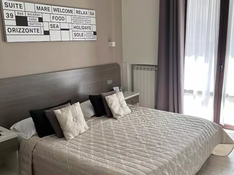 اتاق استاندارد یک نفره, Suite 39 B&b