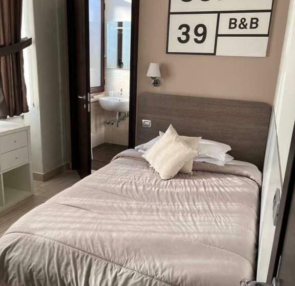 اتاق استاندارد یک نفره, Suite 39 B&b