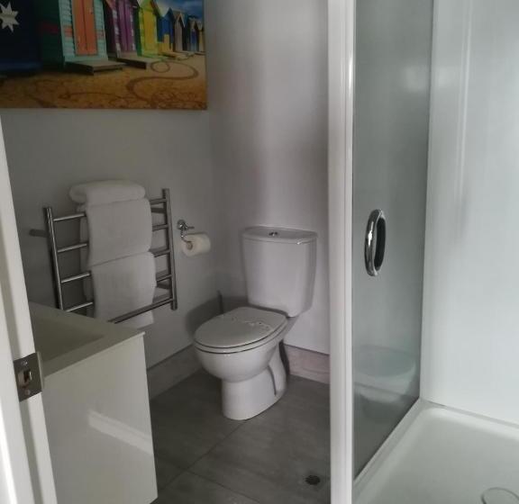 침실 2개 아파트, The Atrium