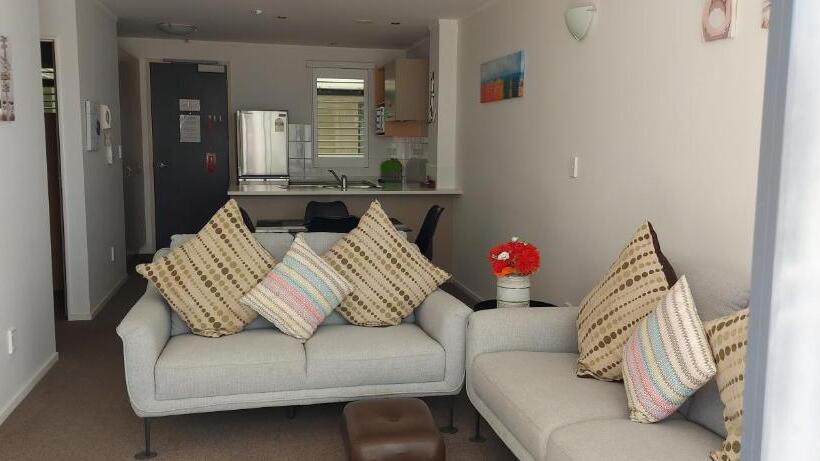 침실 1개 아파트, The Atrium