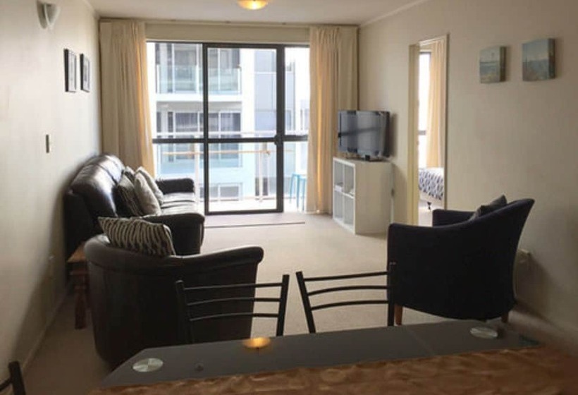 침실 2개 아파트, The Atrium