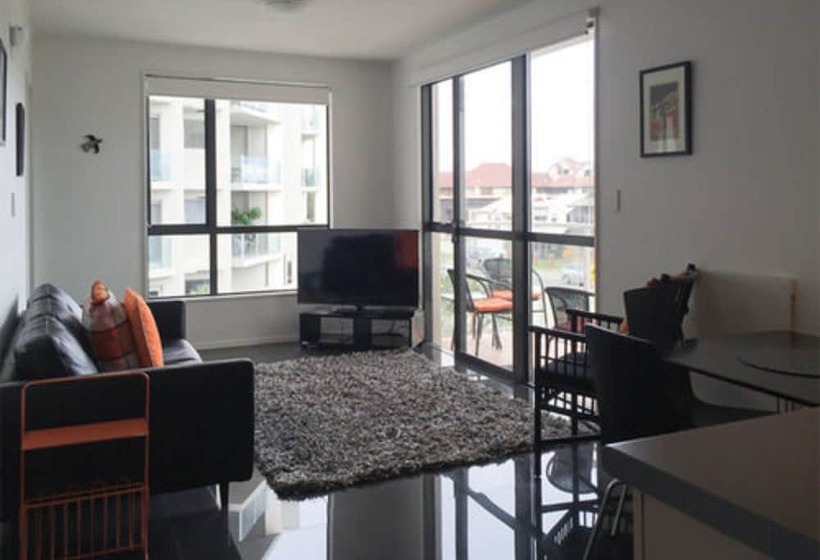 침실 2개 아파트, The Atrium