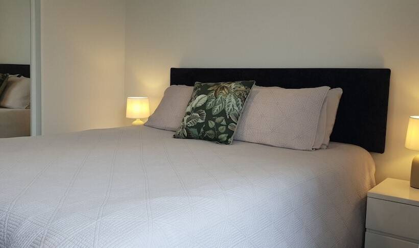 침실 1개 아파트, The Atrium