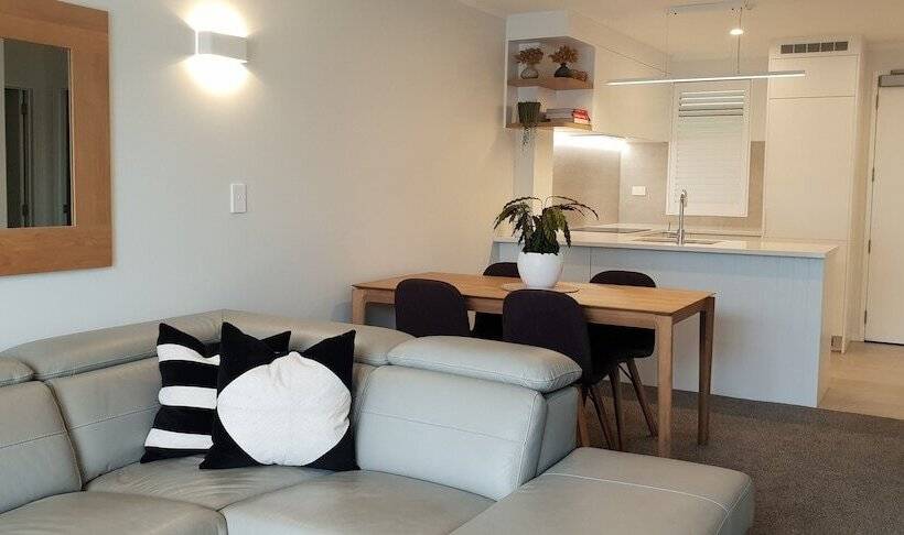 침실 1개 아파트, The Atrium