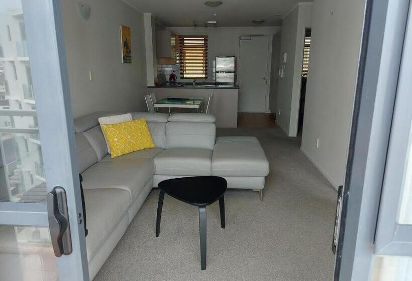 침실 1개 아파트, The Atrium