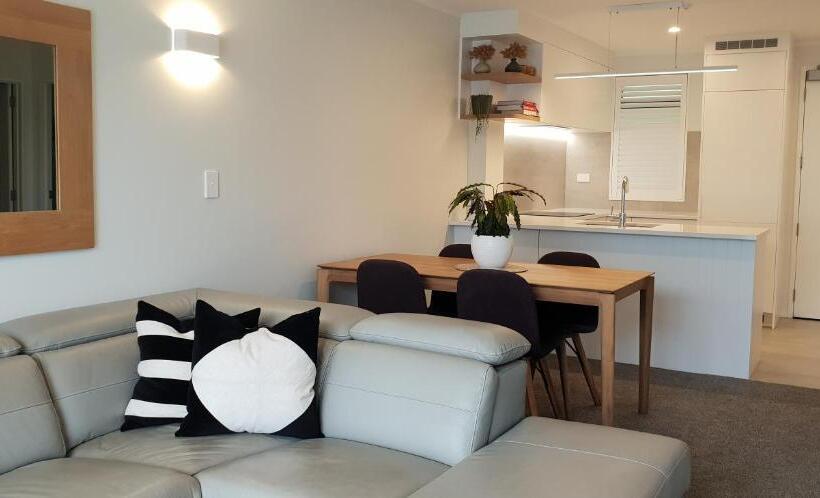 침실 1개 아파트, The Atrium