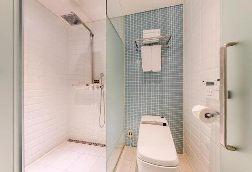 Suite, Bayhill Pool & Villa