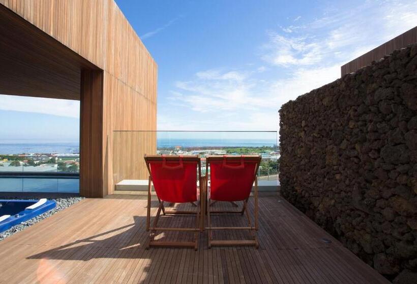 Suite, Bayhill Pool & Villa