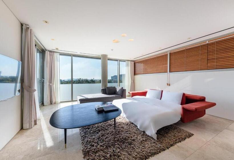 Villa met 1 Slaapkamer, Bayhill Pool & Villa