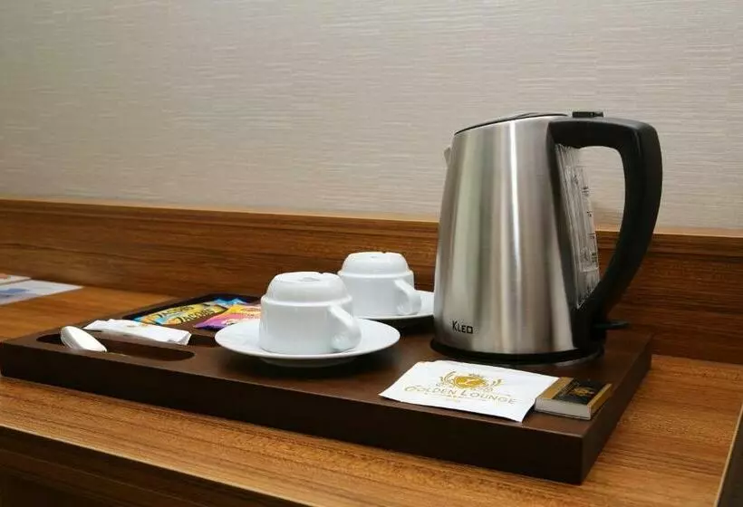 スタンダードシングルルーム, Golden Lounge