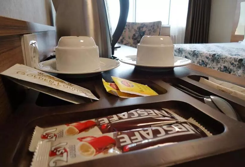 スタンダードルーム, Golden Lounge