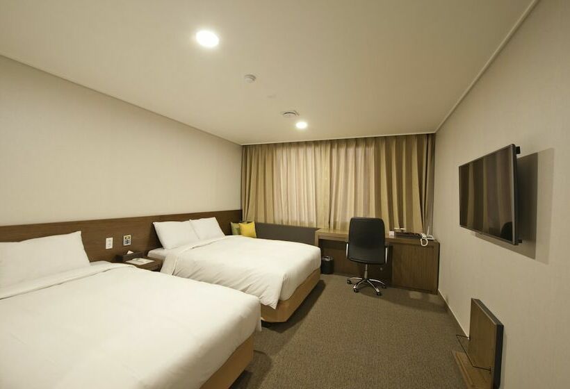 غرفة قياسية, Jeonju Yeonghwa