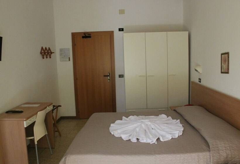 Üç Kişilik Standart Oda, La Pergola