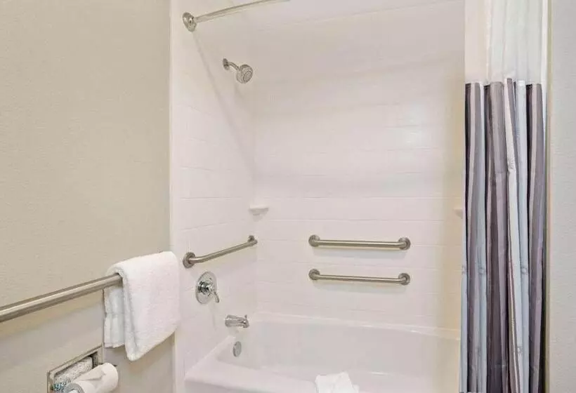 キングサイズベッド、ビュー付きデラックスルーム, La Quinta By Wyndham Corpus Christi   Portland