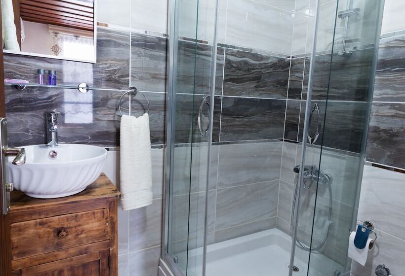 Economy Quadruple Room, Lal Hotel Bursa