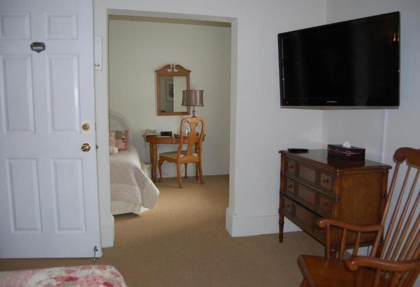 家庭间, Mcgee S Inn