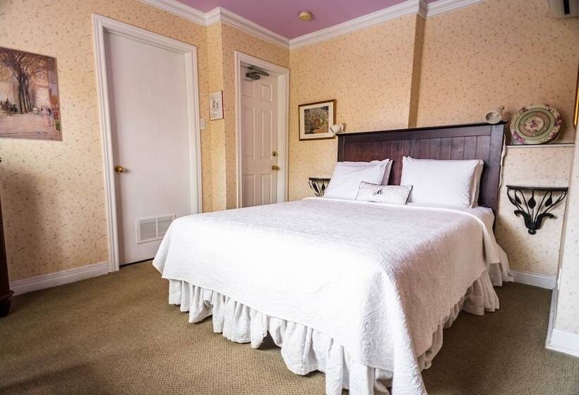 标准间, Mcgee S Inn