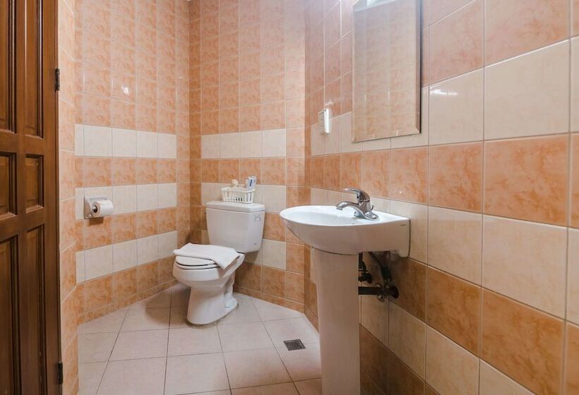Quarto Deluxe, Oftana Suites Cebu Near Oakridge