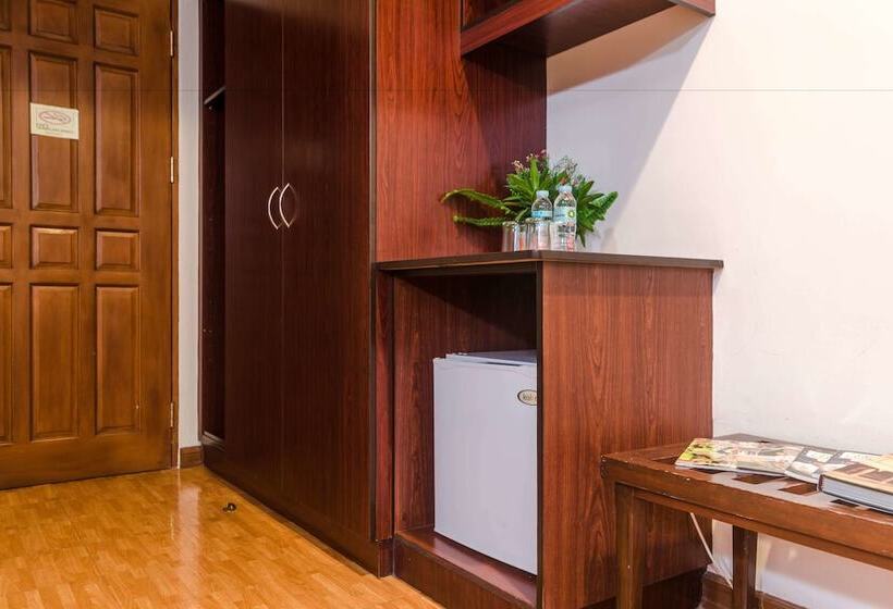 Quarto Estandar, Oftana Suites Cebu Near Oakridge
