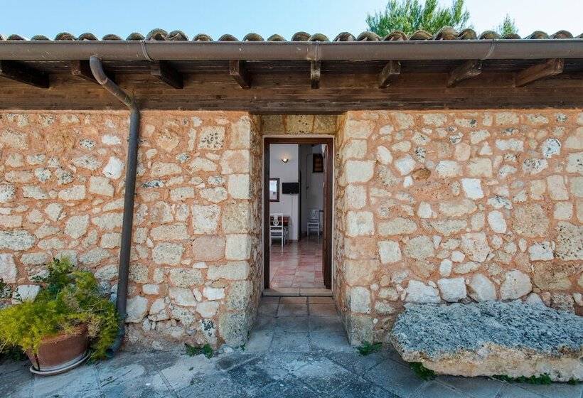 غرفة قياسية, Relais Masseria Casina Dei Cari