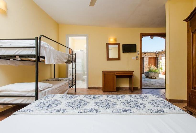 غرفة قياسية رباعية, Relais Masseria Casina Dei Cari